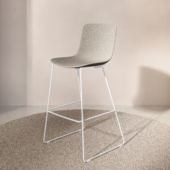 Barkruk Milos Elle gestoffeerd