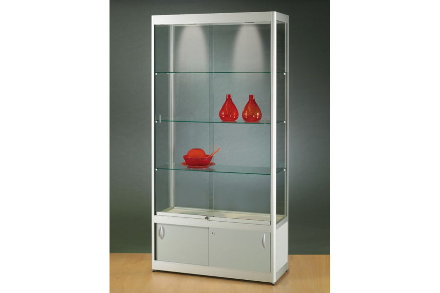 https://www.kantoormeubelencenter.nl/media/catalog/product/v/i/vitrinekast-100-cm-met-onderkast_1.png