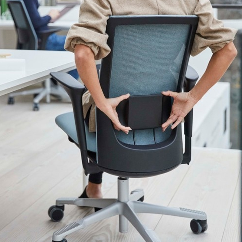 lendensteun instellen van bureaustoel